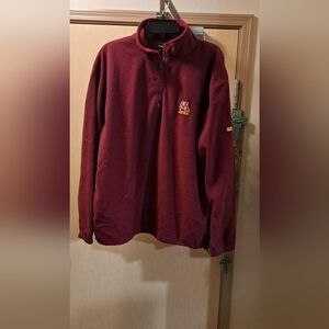 Minnesota fleece. Size Large. Maroon color